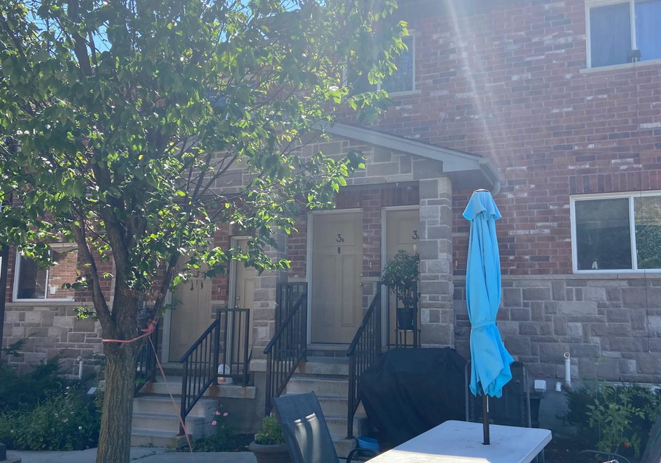 32-elmsdale-drive-kitchener-ontario-x12742186