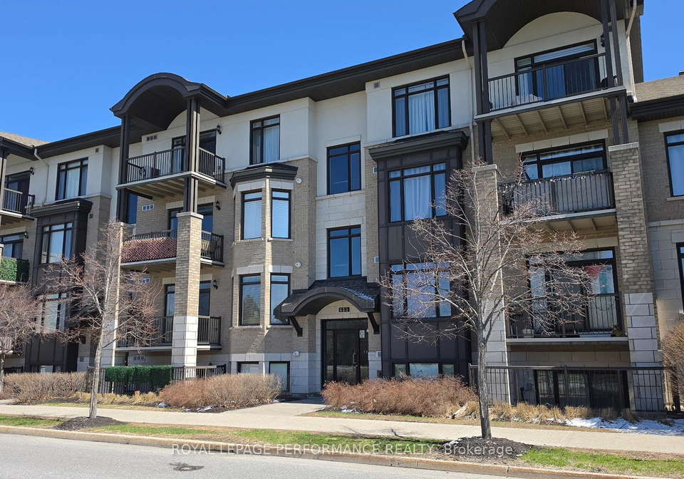655-beauparc-private-cyrville-carson-grove-pineview-ottawa-ontario-x12742594