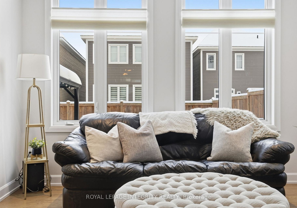 52-hackamore-crescent-ottawa-ontario-x12742718