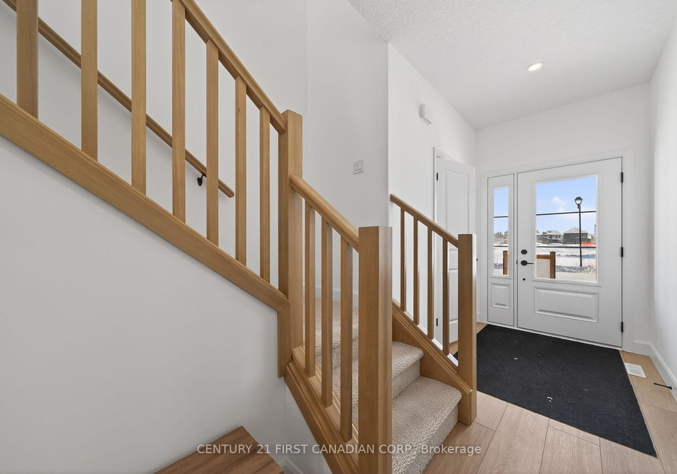 9-twynstra-street-north-middlesex-ontario-x12742750