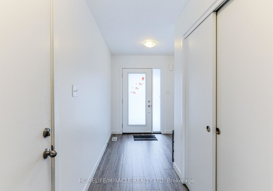 105-pony-way-kitchener-ontario-x12742916