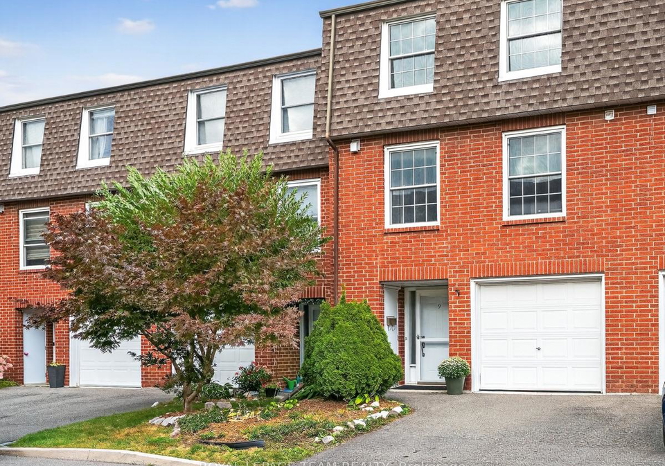 9-moorside-private-ottawa-ontario-x12743008