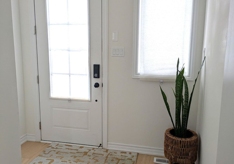 22-hennessey-crescent-kawartha-lakes-ontario-x12743072