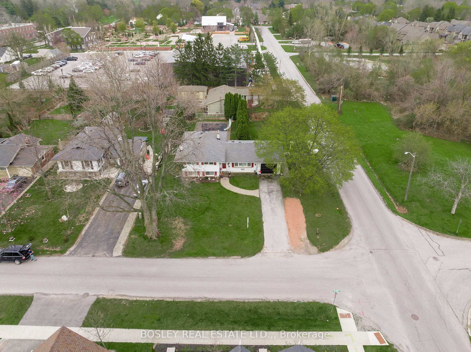 544-victoria-street-niagara-on-the-lake-ontario-x12743372