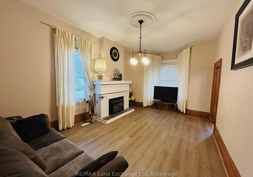 81-patrick-street-e-north-huron-ontario-x12743606
