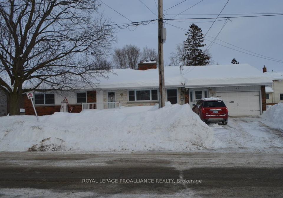 97-victoria-avenue-quinte-west-ontario-x12744654