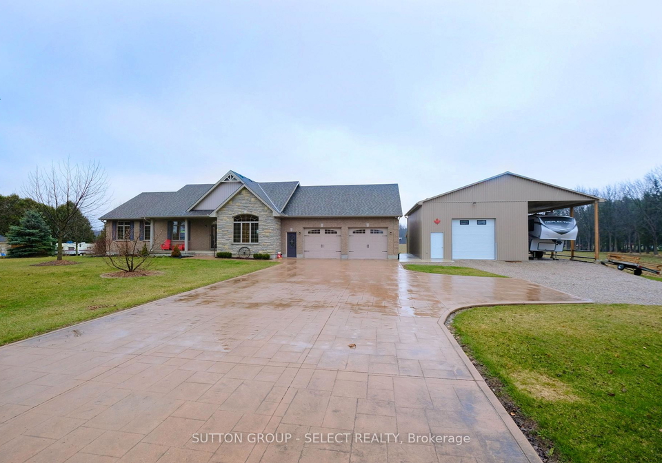7284-calvert-drive-strathroy-caradoc-ontario-x12744684