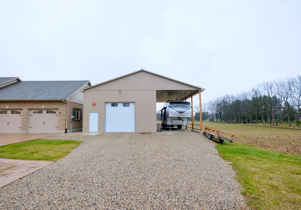 7284-calvert-drive-strathroy-caradoc-ontario-x12744684