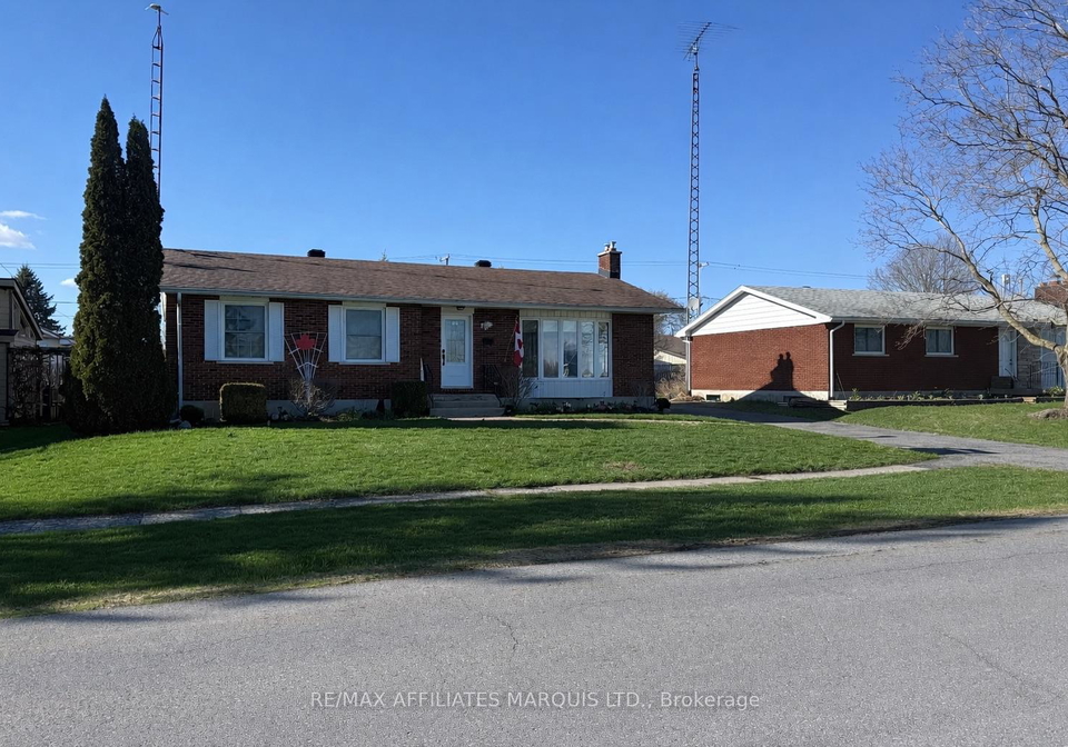70-elizabeth-drive-south-dundas-ontario-x12745374