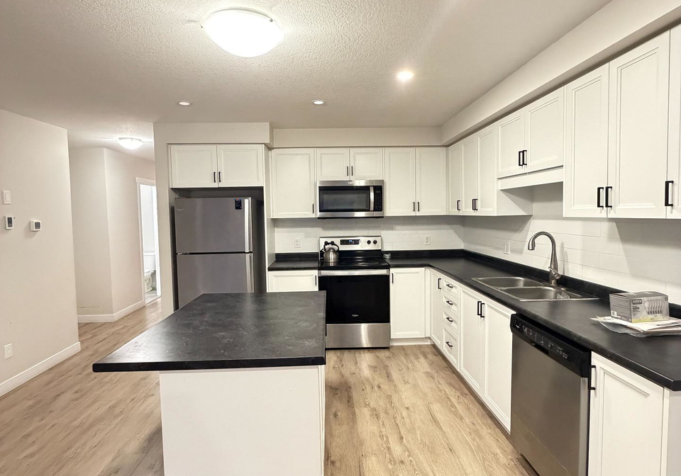 160-stanley-street-norfolk-ontario-x12746990