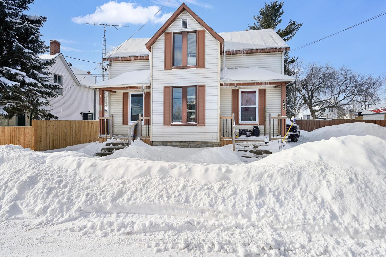 542-544-middle-street-w-edwardsburghcardinal-ontario-x12747454