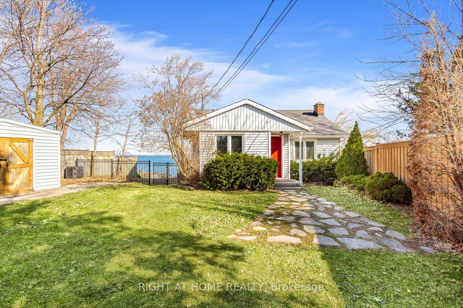 18-12-lakeshore-drive-hamilton-ontario-x12748338