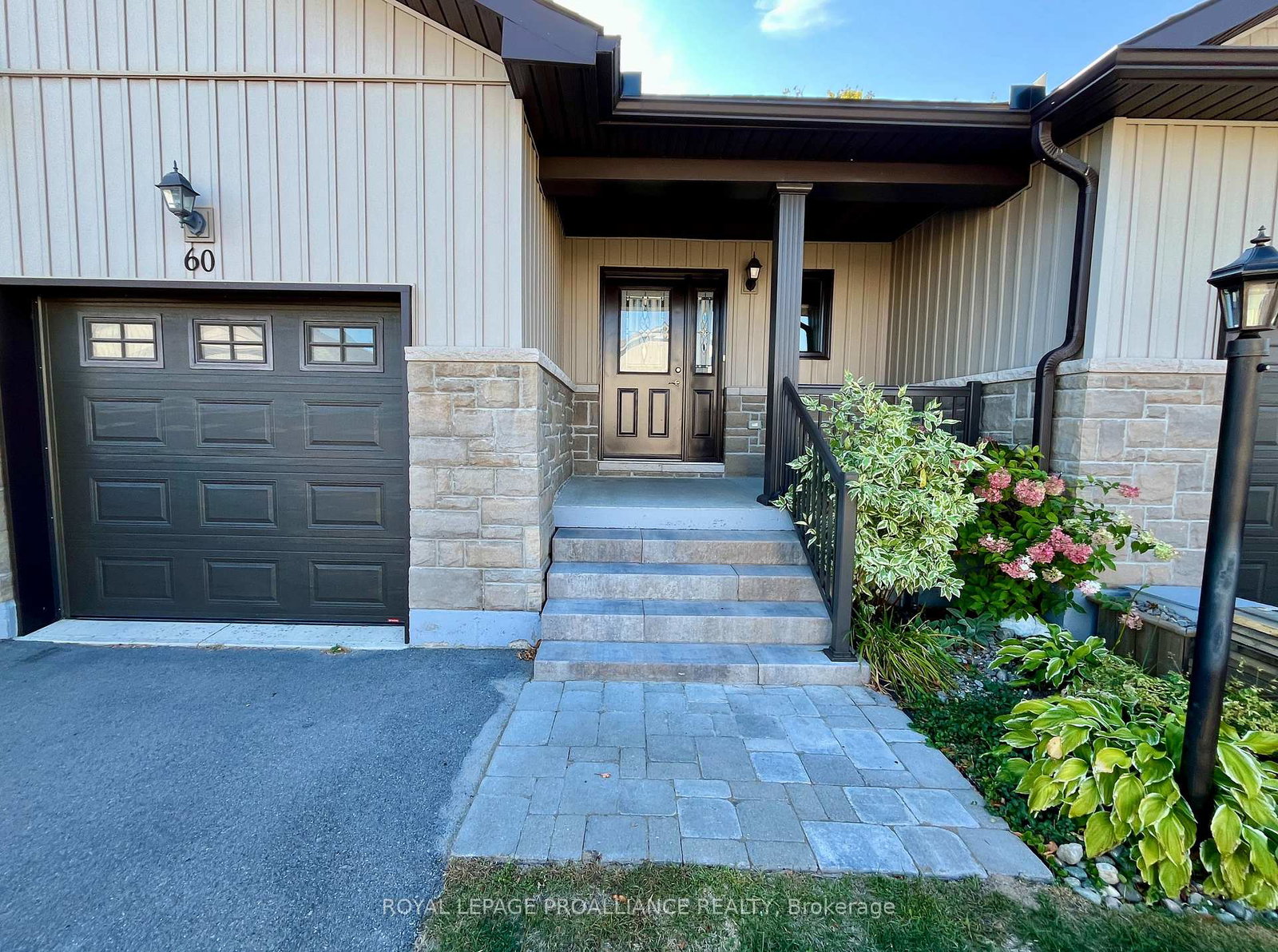 60-conger-drive-prince-edward-county-ontario-x12748862
