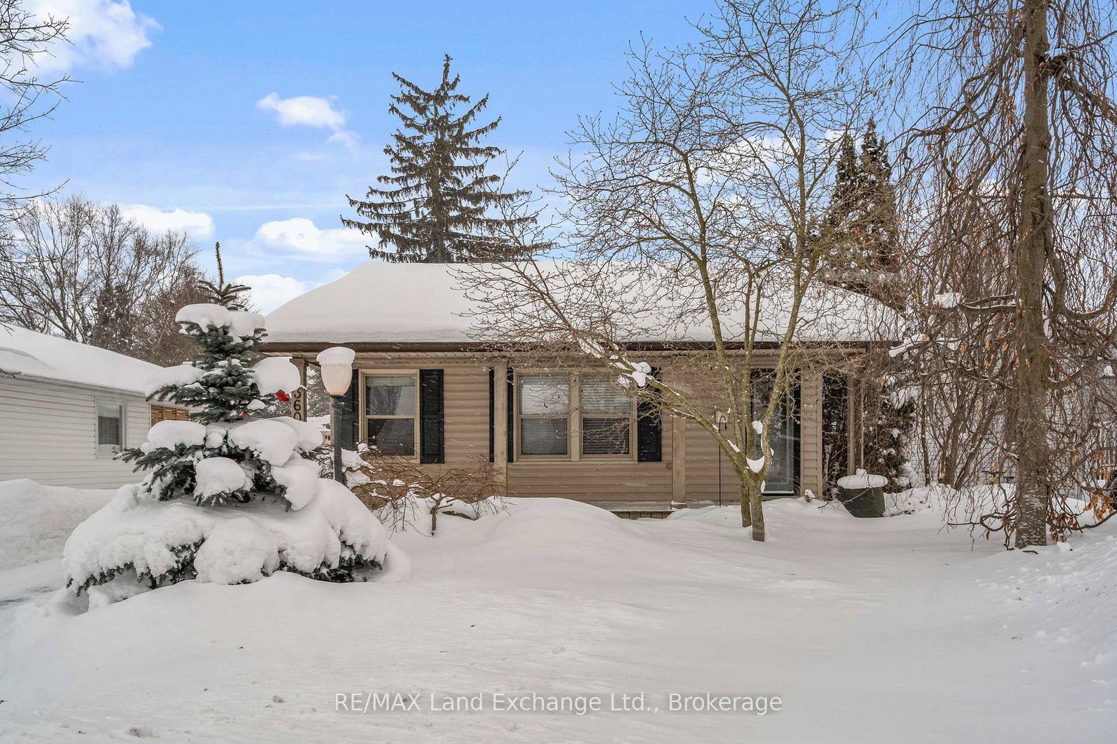 360-boulton-street-minto-ontario-x12749026