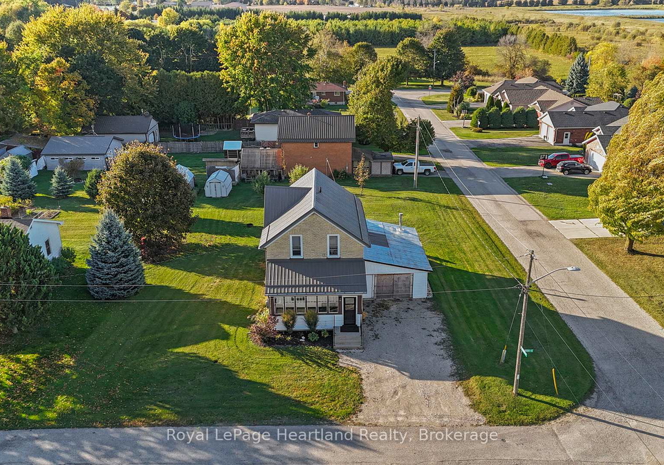 15-queen-street-e-minto-ontario-x12749460