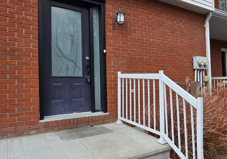 10-charles-street-arnprior-ontario-x12753354