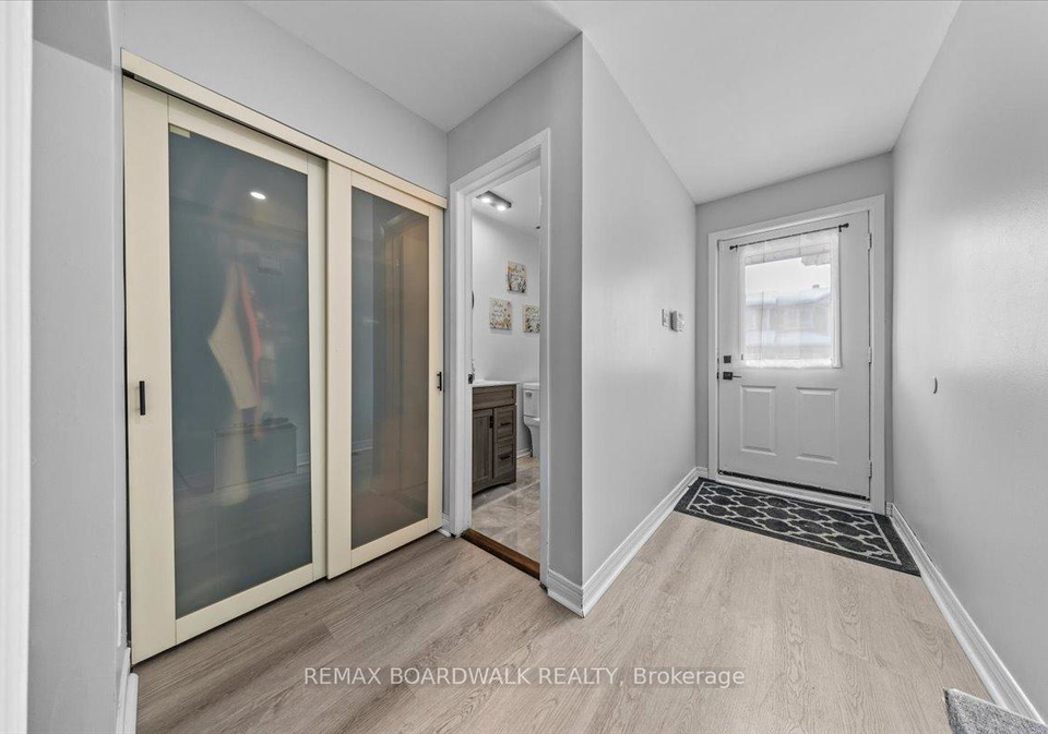 294-valade-crescent-ottawa-ontario-x12753456