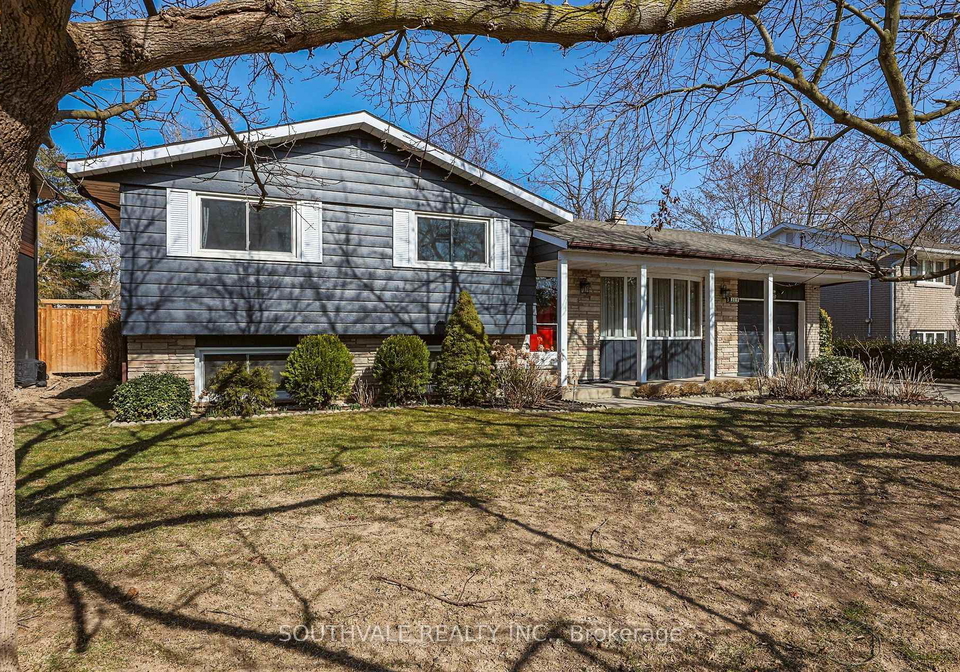 305-centre-street-niagara-on-the-lake-ontario-x12753570
