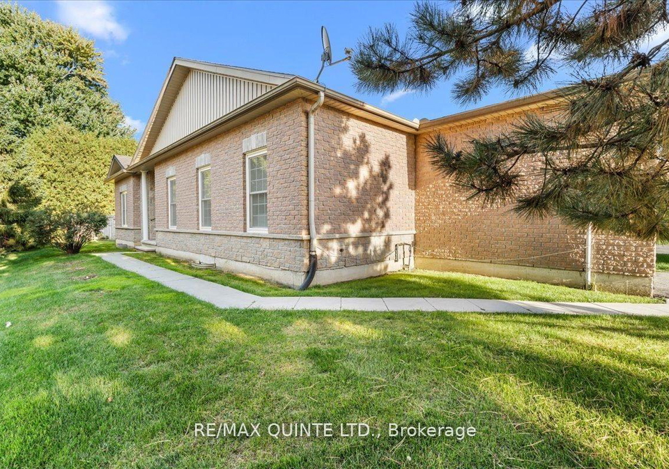 1-rosemary-court-prince-edward-county-ontario-x12753682