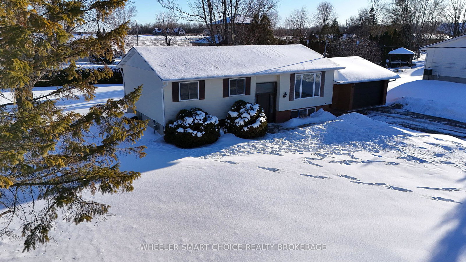 17438-county-road-18-e-south-stormont-ontario-x12754354
