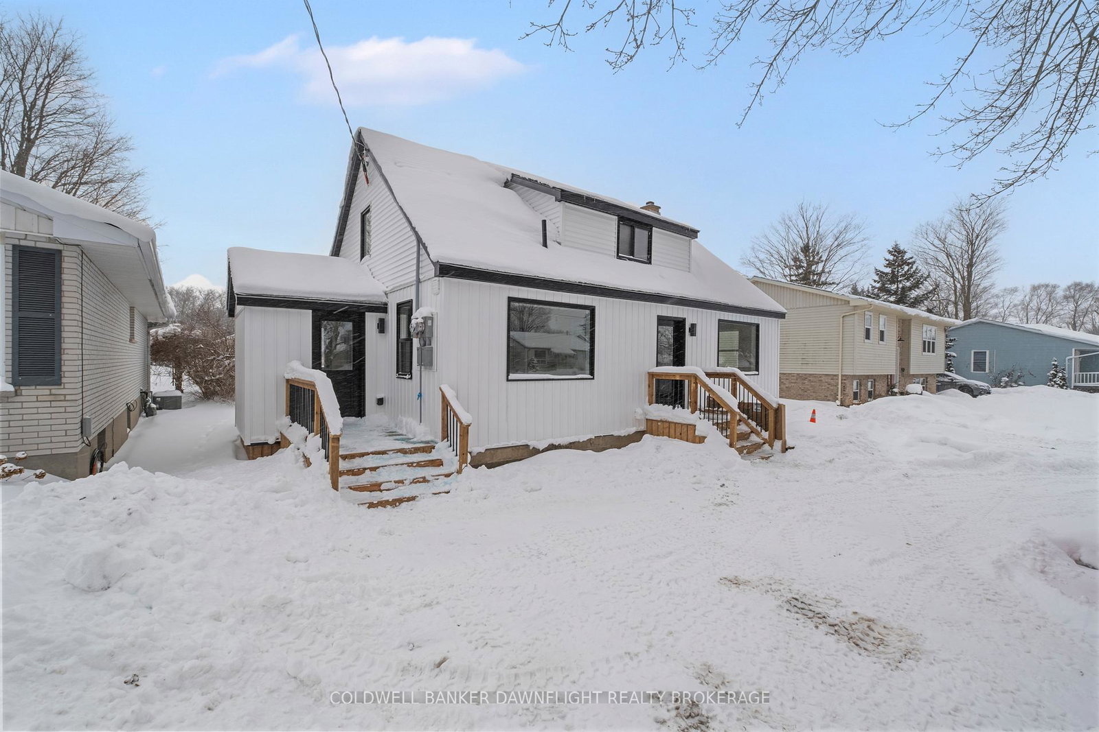 145-victoria-street-w-south-huron-ontario-x12754404
