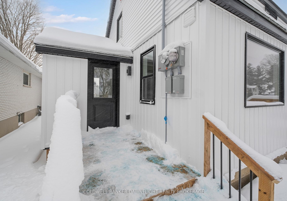 145-victoria-street-w-south-huron-ontario-x12754404