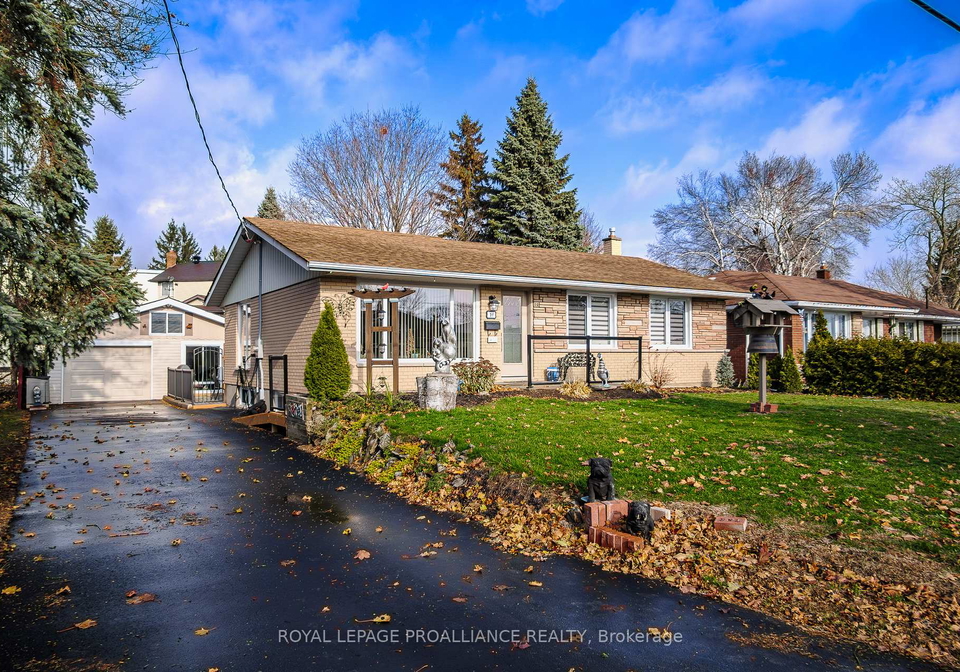 10-devere-gardens-quinte-west-ontario-x12754462