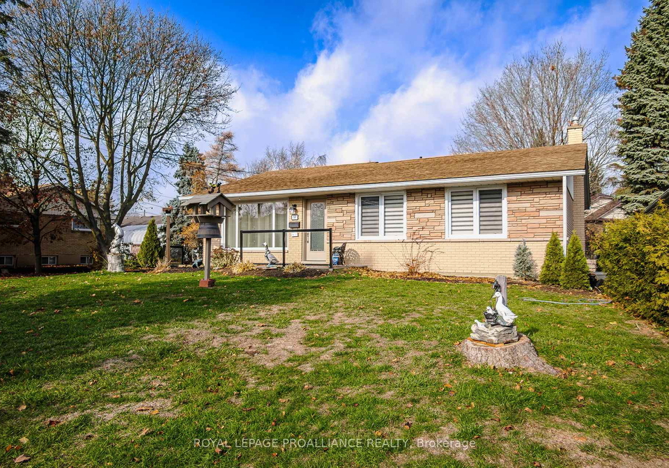 10-devere-gardens-quinte-west-ontario-x12754462