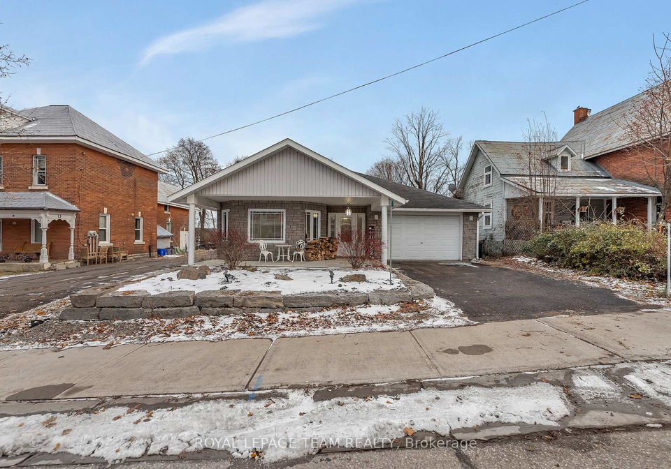 7-main-street-whitewater-region-ontario-x12754572