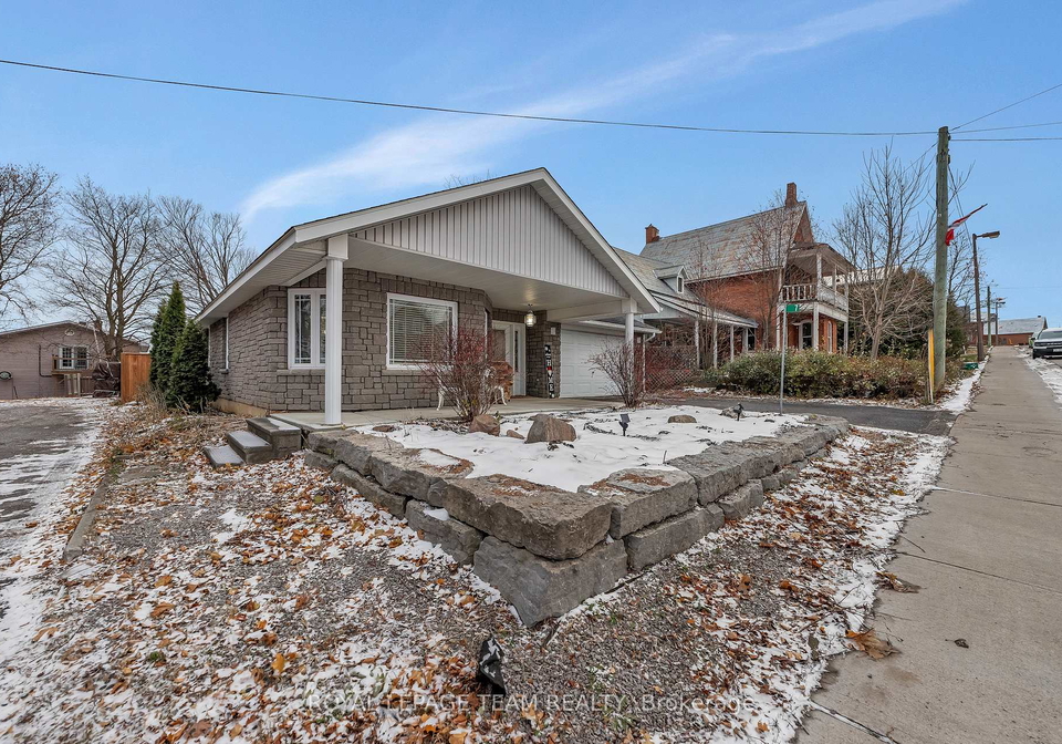 7-main-street-whitewater-region-ontario-x12754572
