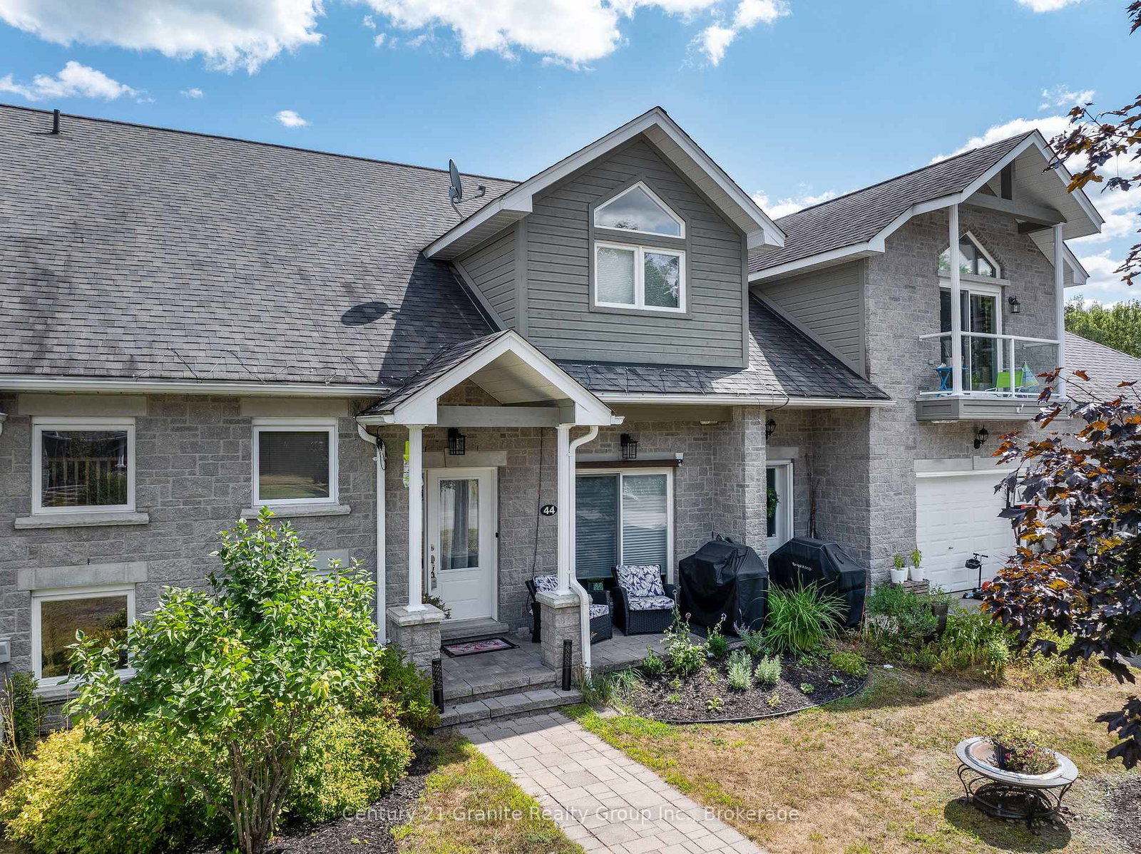 44-webb-circle-dysart-et-al-ontario-x12755442