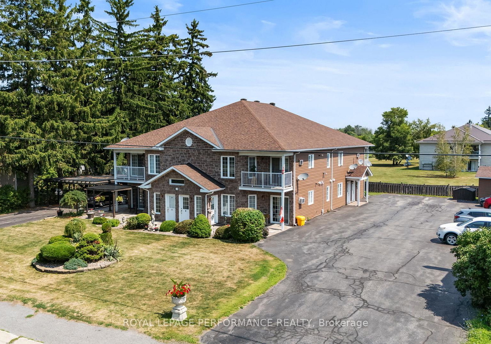 28-queen-street-north-stormont-ontario-x12755460