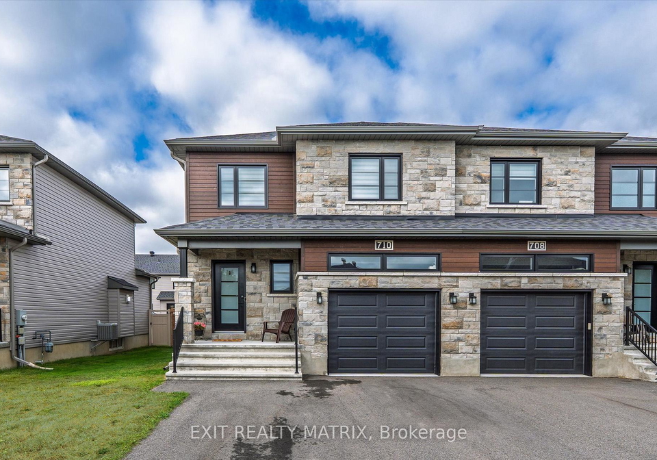 710-azure-street-russell-ontario-x12756370