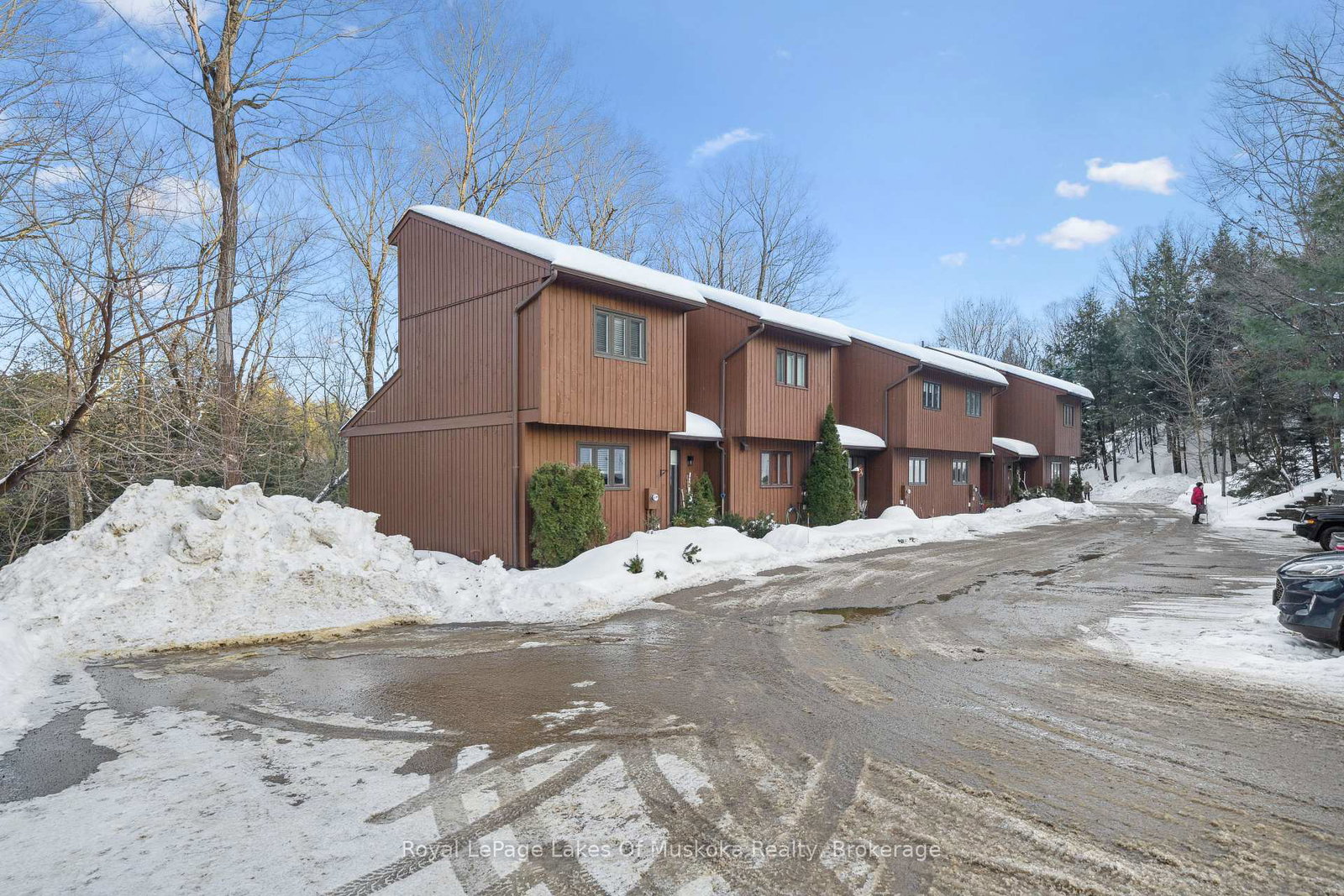 87-southbank-drive-bracebridge-ontario-x12756756