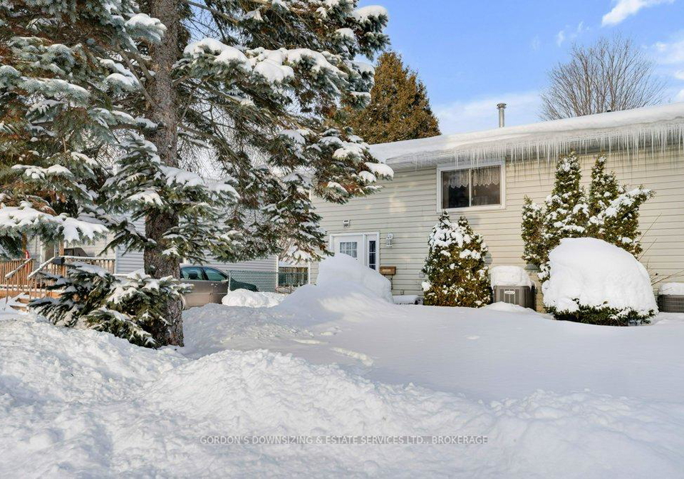 461-henrietta-street-gananoque-ontario-x12757264
