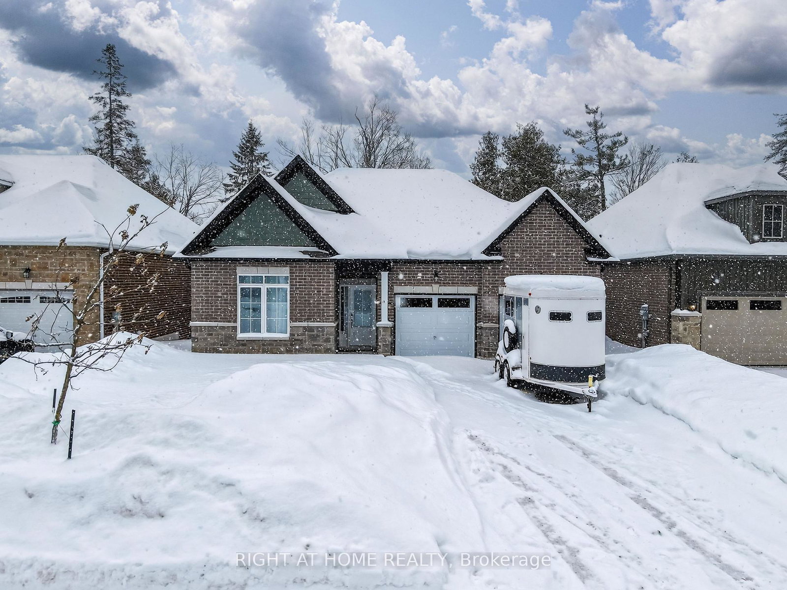 19-hillcroft-way-kawartha-lakes-ontario-x12757734