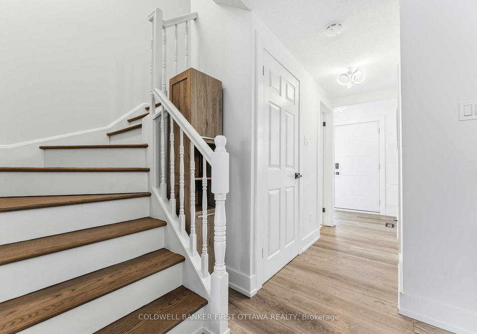 33-monterey-drive-ottawa-ontario-x12757786