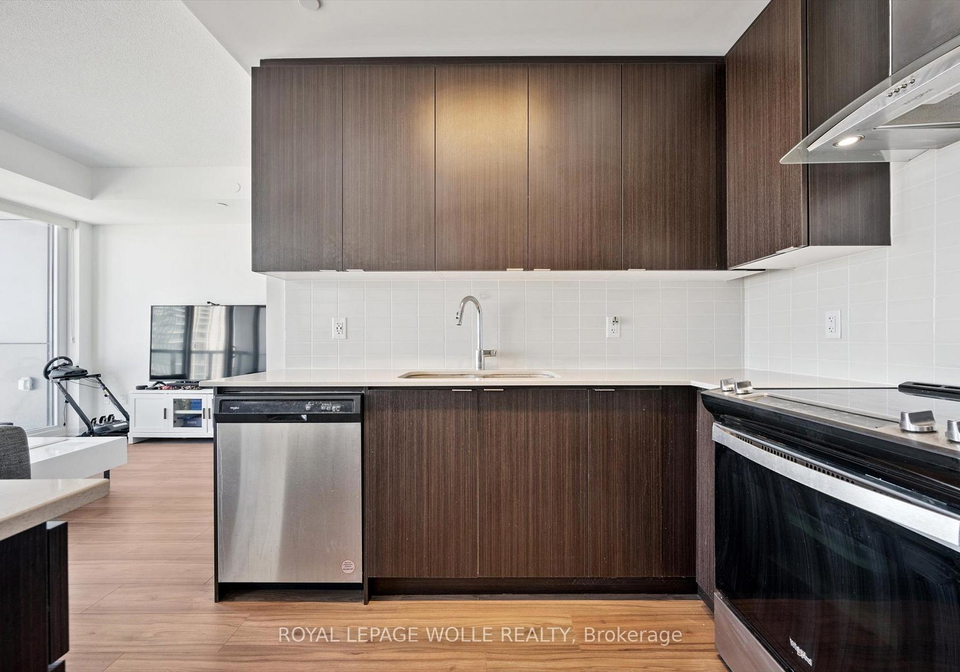 55-duke-street-w-kitchener-ontario-x12758270