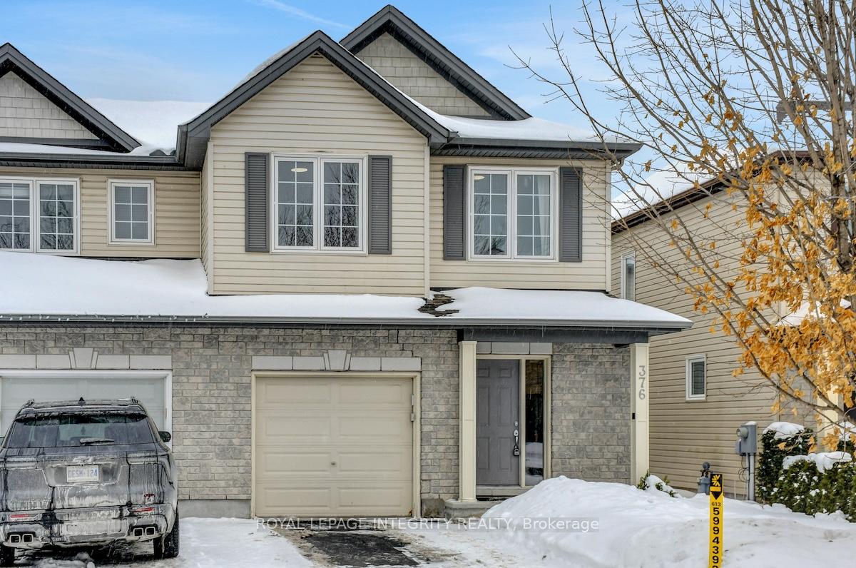 376-horseshoe-crescent-ottawa-ontario-x12758610