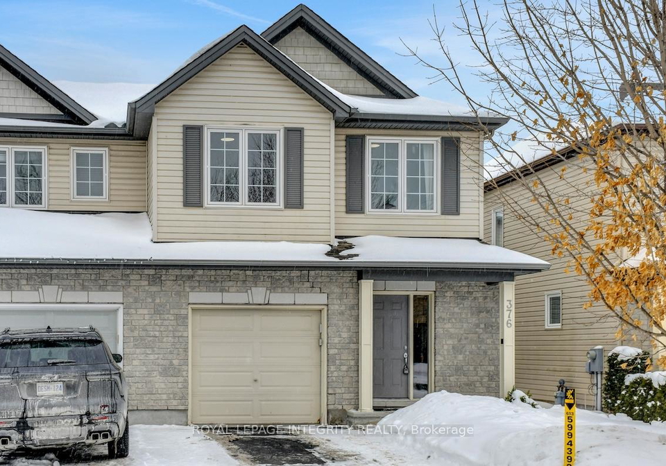 376-horseshoe-crescent-ottawa-ontario-x12758610