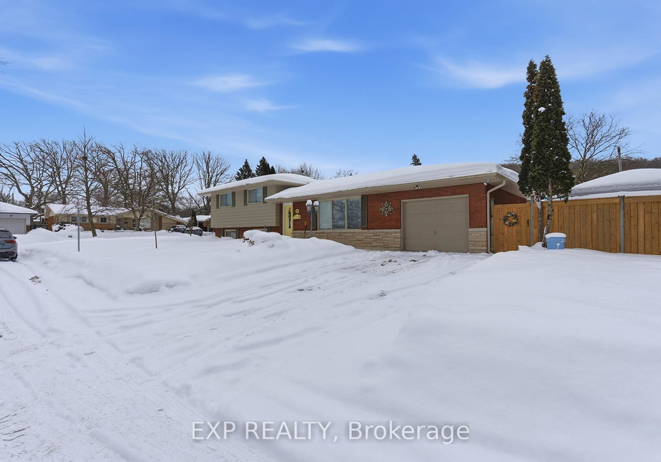 18-queens-court-st-catharines-ontario-x12758816