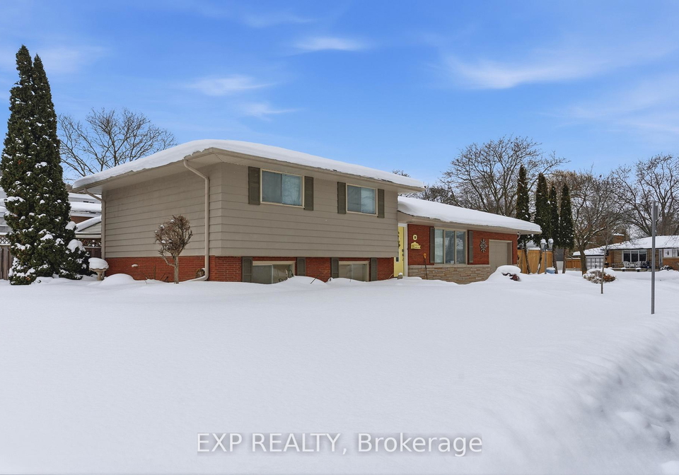 18-queens-court-st-catharines-ontario-x12758816