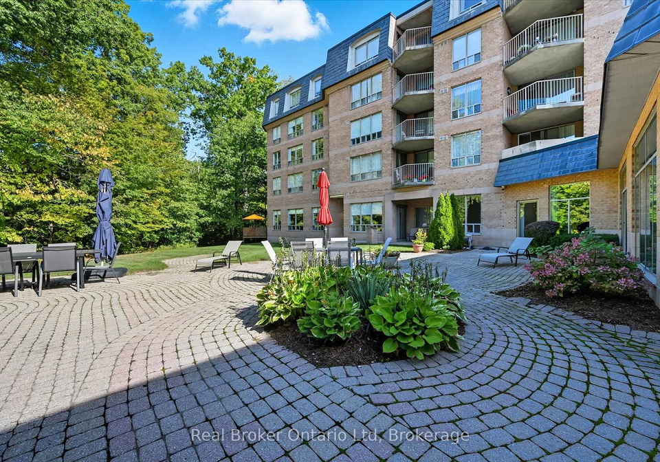 8111-forest-glen-drive-niagara-falls-ontario-x12759070