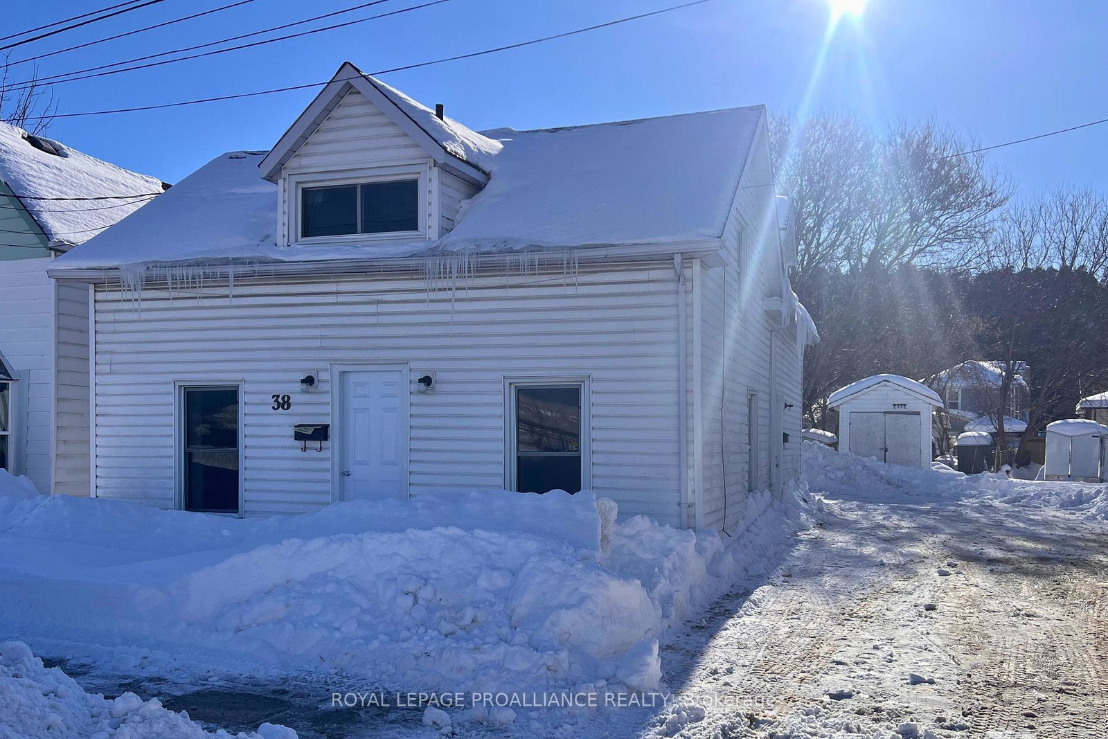38-stanley-street-quinte-west-ontario-x12759168