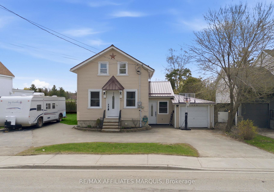120-queen-street-smiths-falls-ontario-x12759624