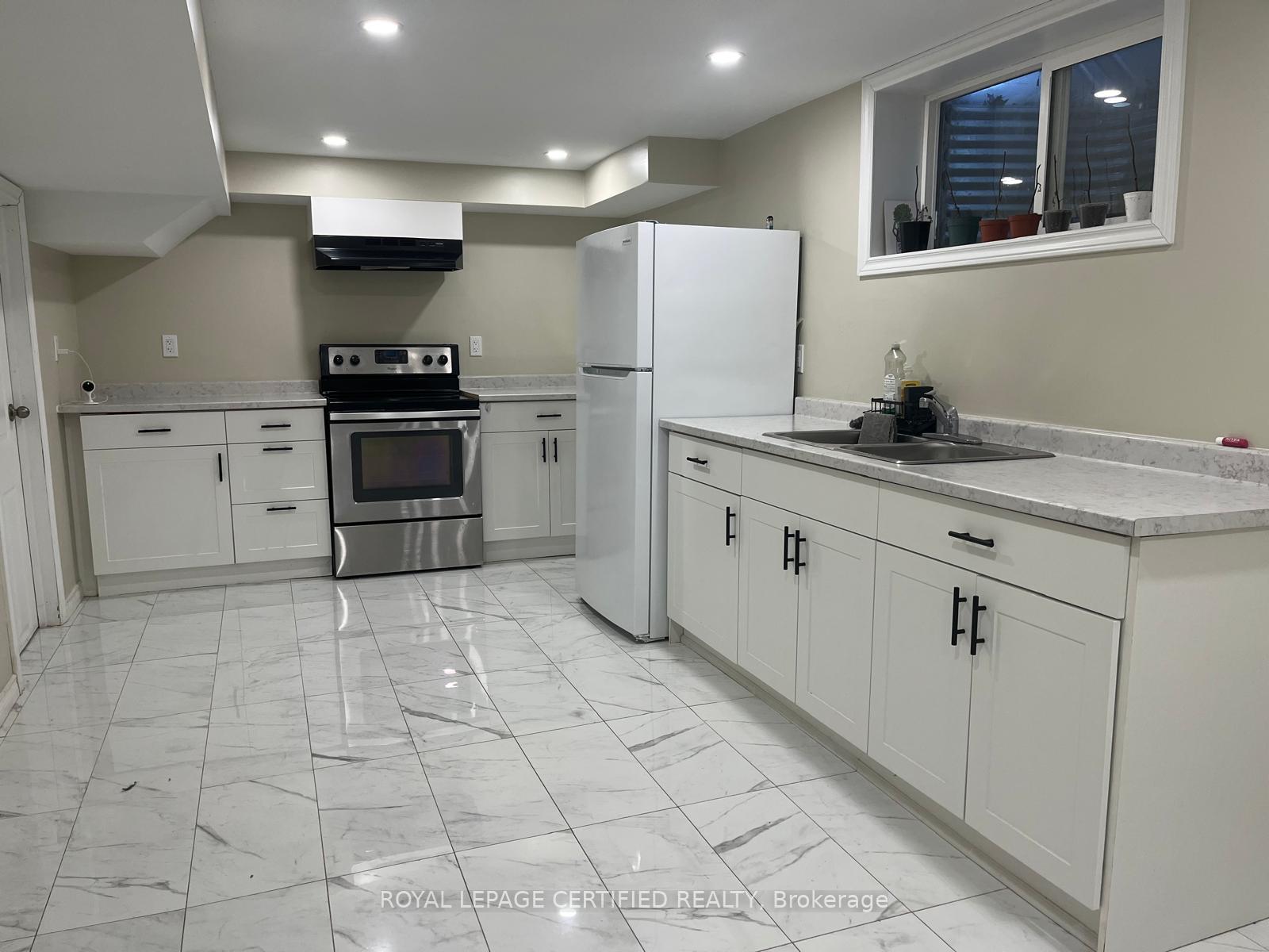 531-scenic-drive-hamilton-ontario-x12759970