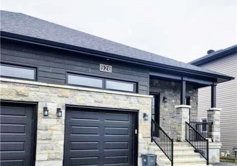 928-chablis-crescent-russell-ontario-x12760536