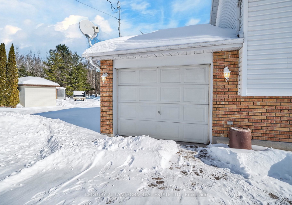 8502-62-highway-belleville-ontario-x12760558
