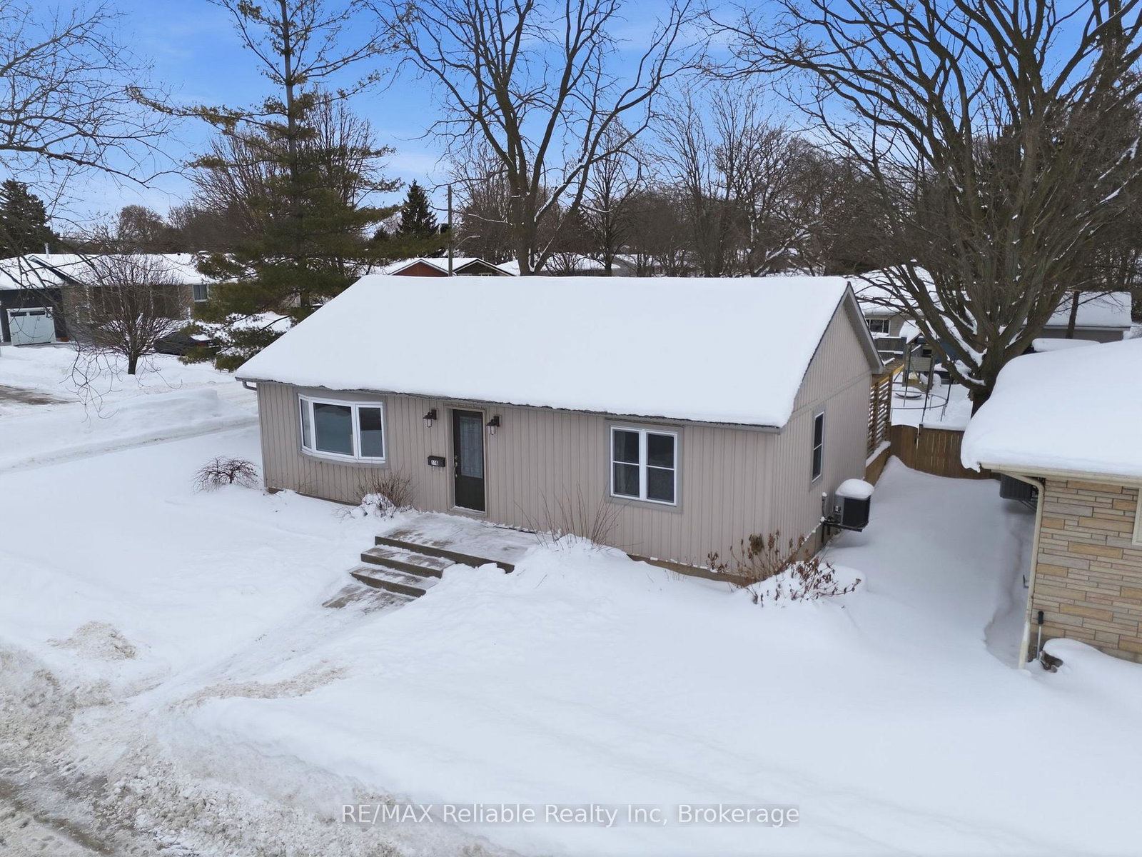 116-oxford-street-goderich-ontario-x12760664
