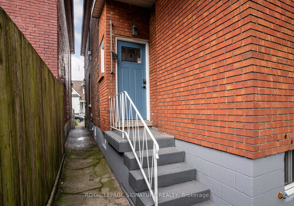 47-harvey-street-hamilton-ontario-x12760816